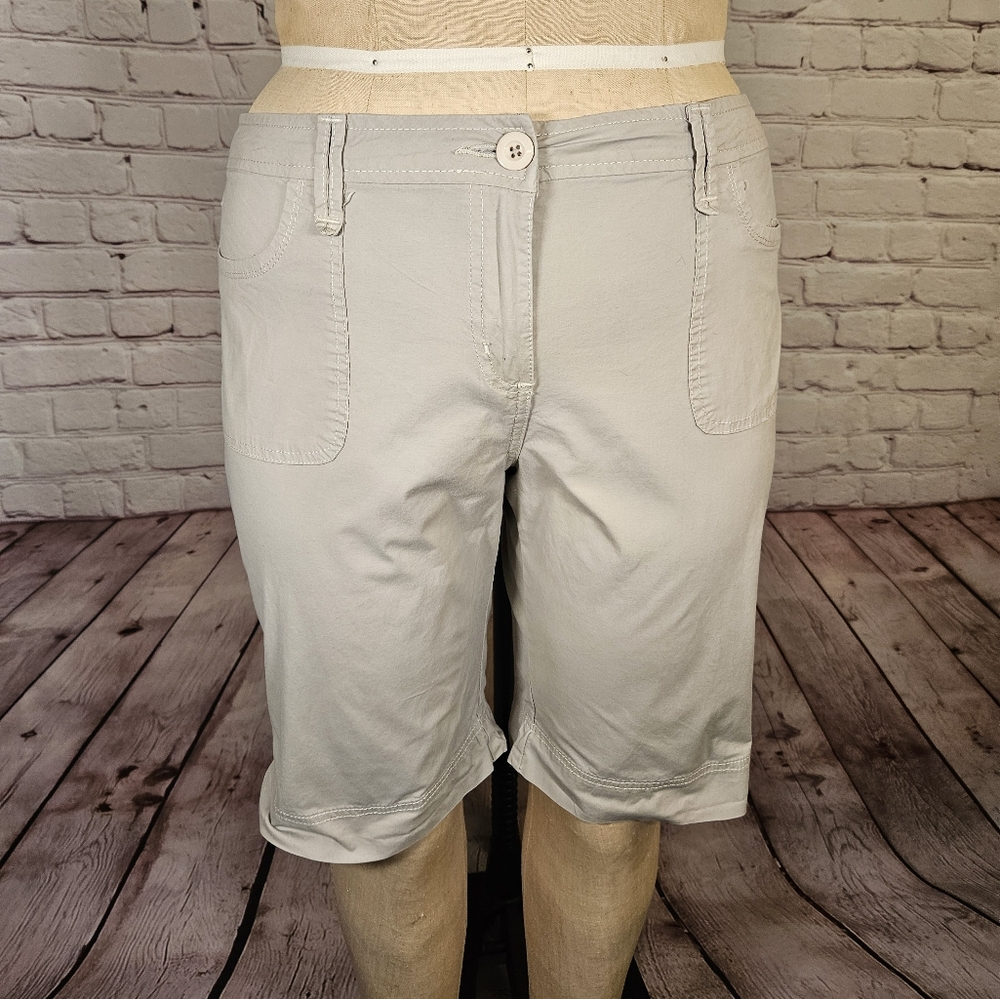 Women's Tan Bermuda Shorts